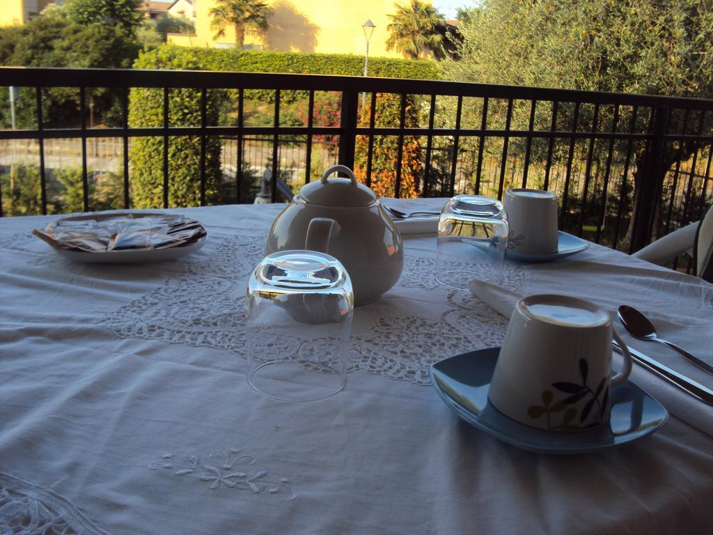 B&B Rosa Del Garda Lazise Buitenkant foto