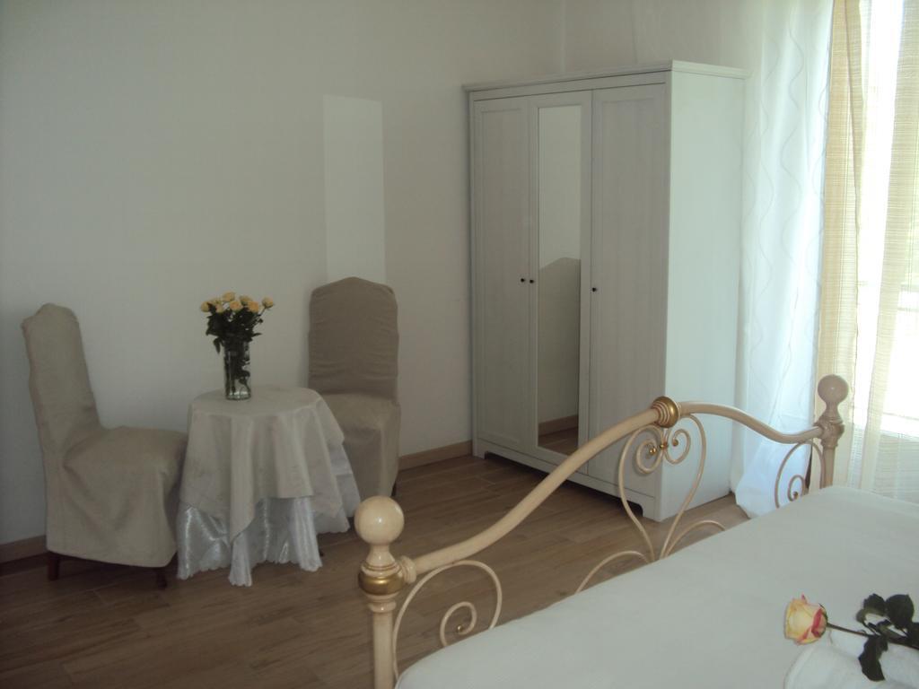 B&B Rosa Del Garda Lazise Kamer foto
